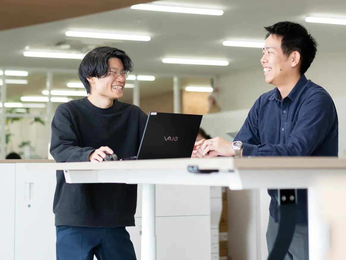 設計部で働く社員M.Rの写真