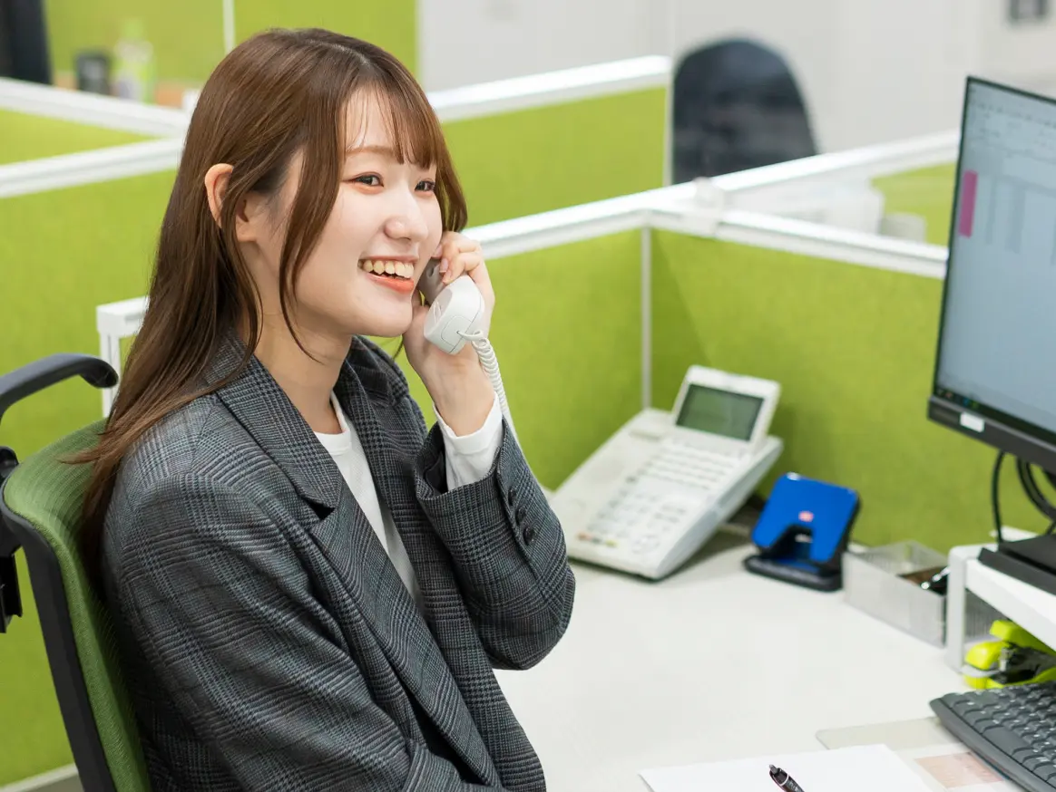 経理部で働く社員U.Nの写真