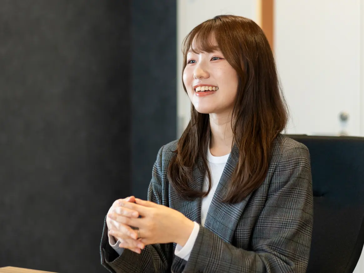 経理部で働く社員U.Nの写真