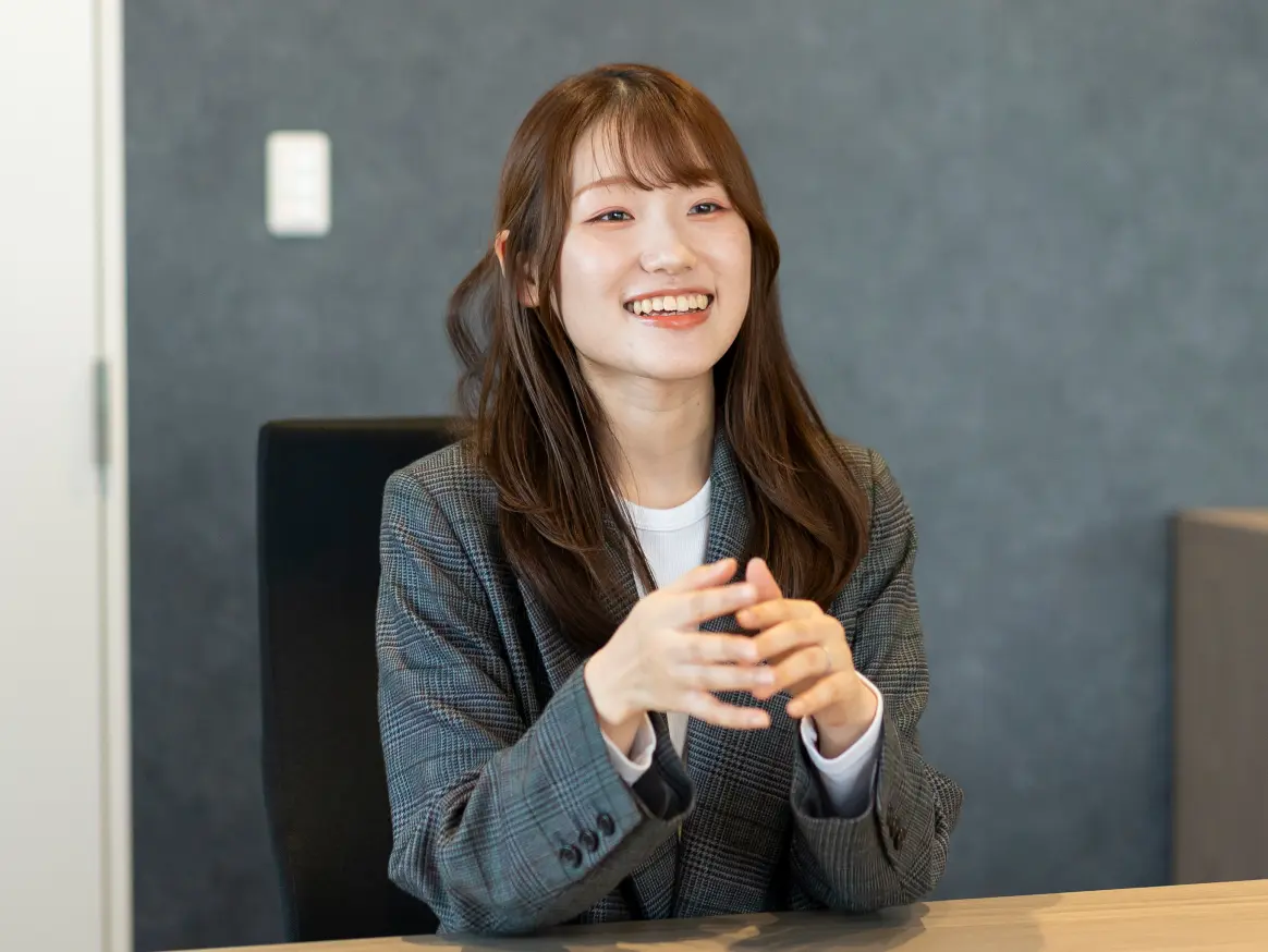 経理部で働く社員U.Nの写真