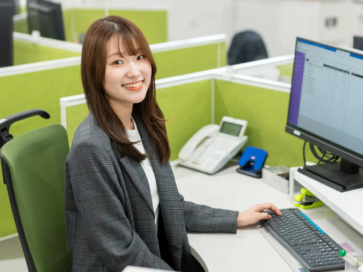 経理部で働く社員U.Nの写真
