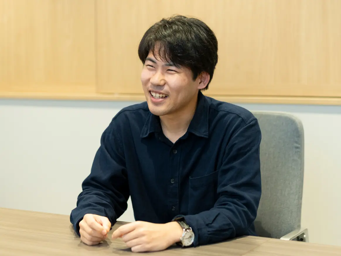 設計部で働く社員M.Kの写真