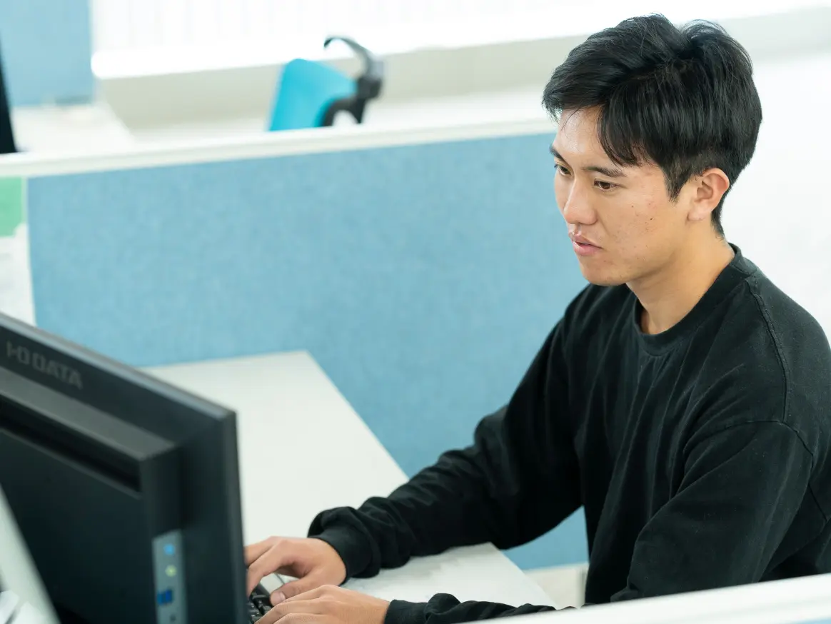 生産管理部で働く社員K.Sの写真