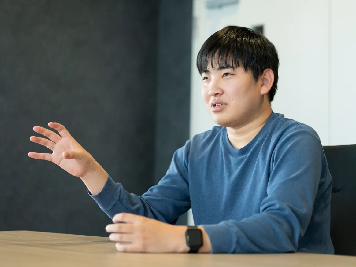 生産管理部で働く社員F.Mの写真
