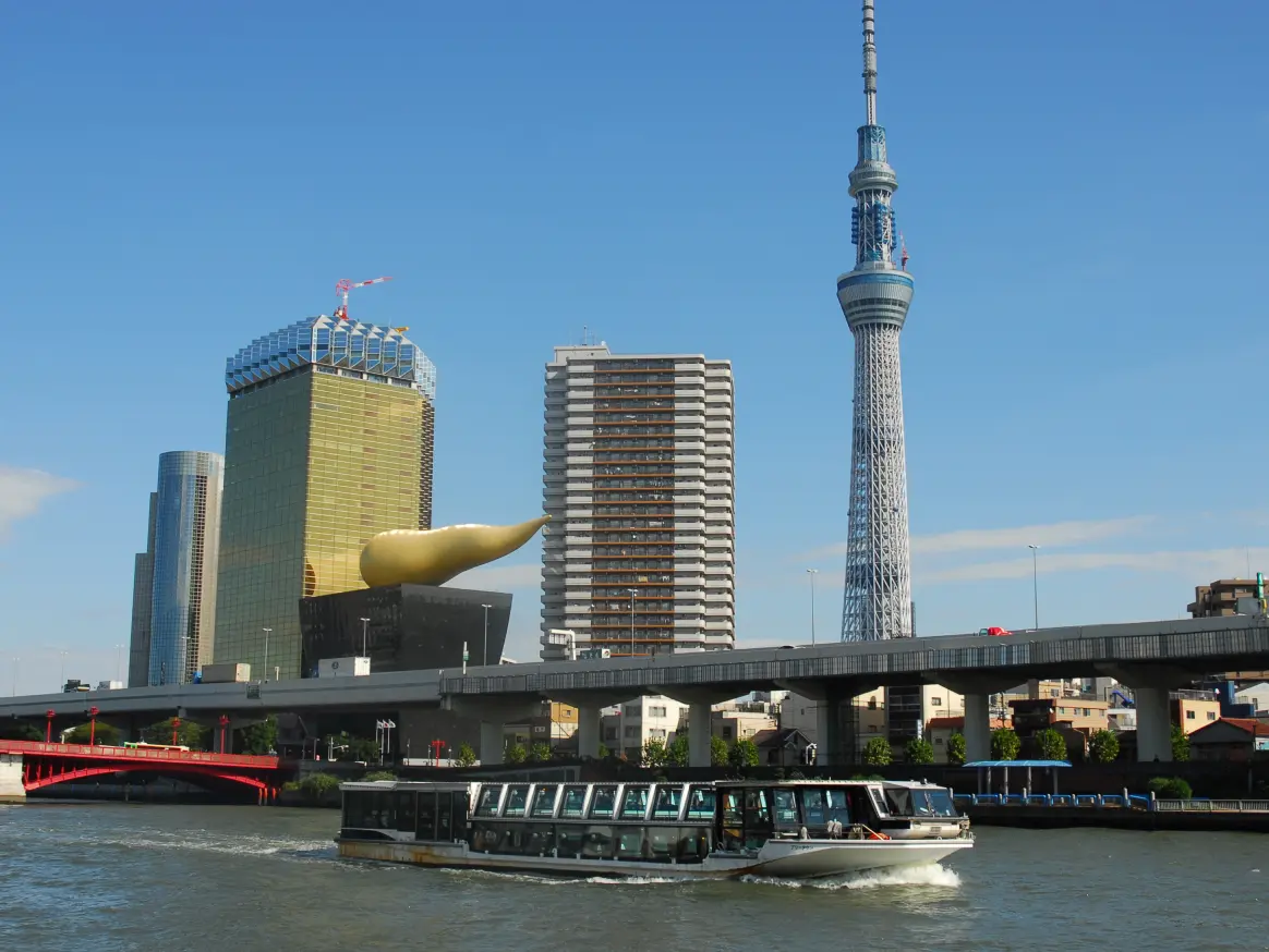 東京スカイツリー（高さ634mの展望タワー）