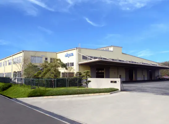 1986年に竣工したオークラ輸送機三木工場（現三木第一工場）の外観