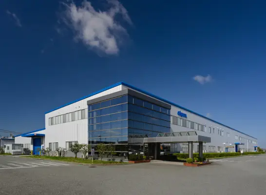 2019年に稼働開始したオークラ輸送機三木第二工場の外観